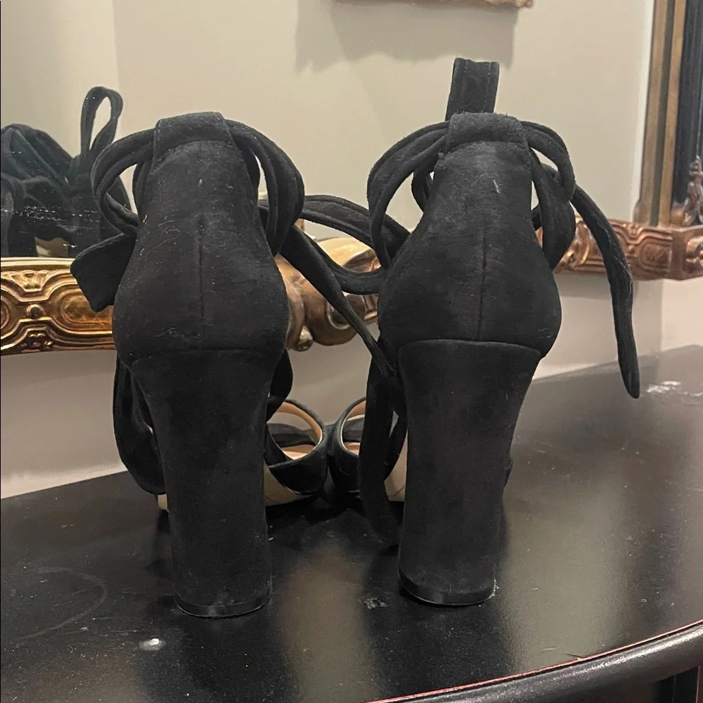 Karl Lagerfeld elegant black